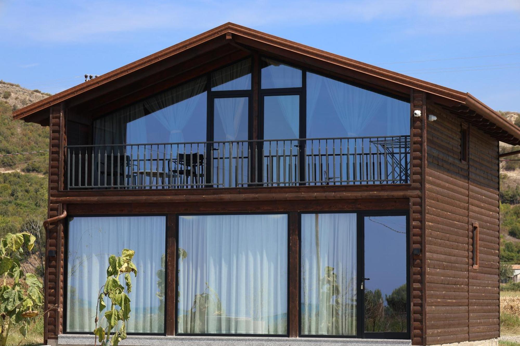 Villa Posh 1 *