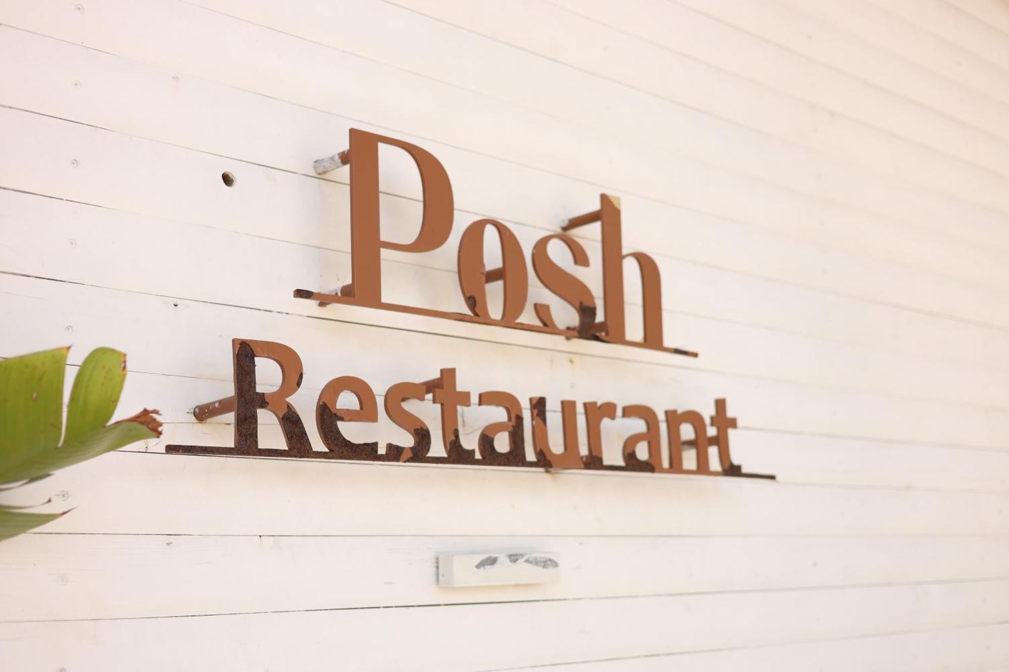Posh 1 * Kavaje