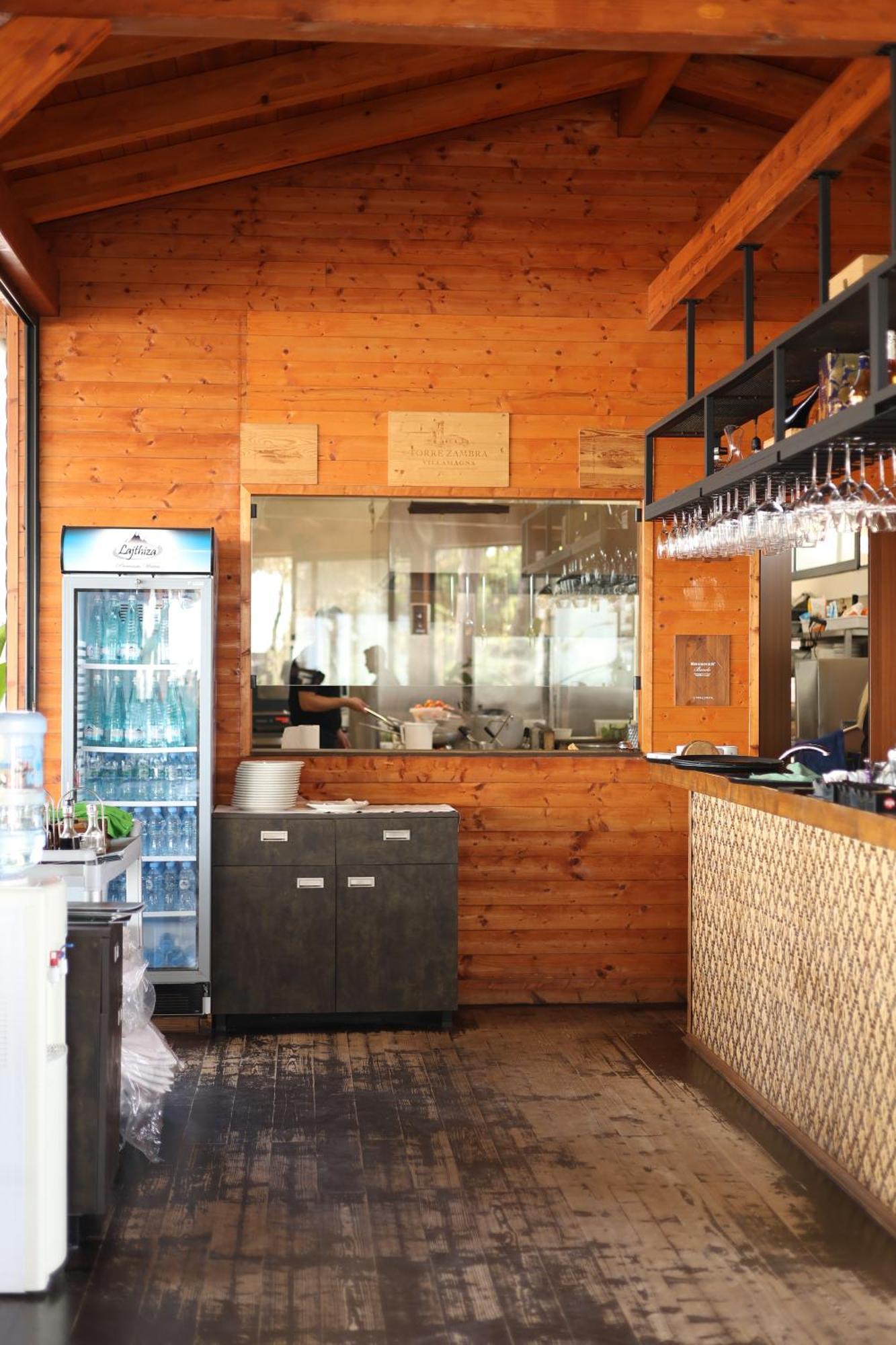 Posh 1 * Kavaje